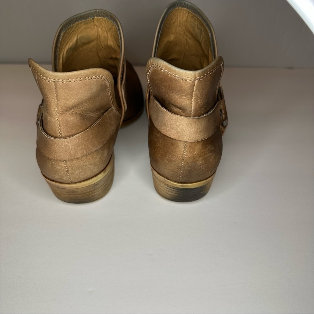 Lucky Brand Brown/Tan Leather Ankle Booties with Side Ring - Picture 5 of 7